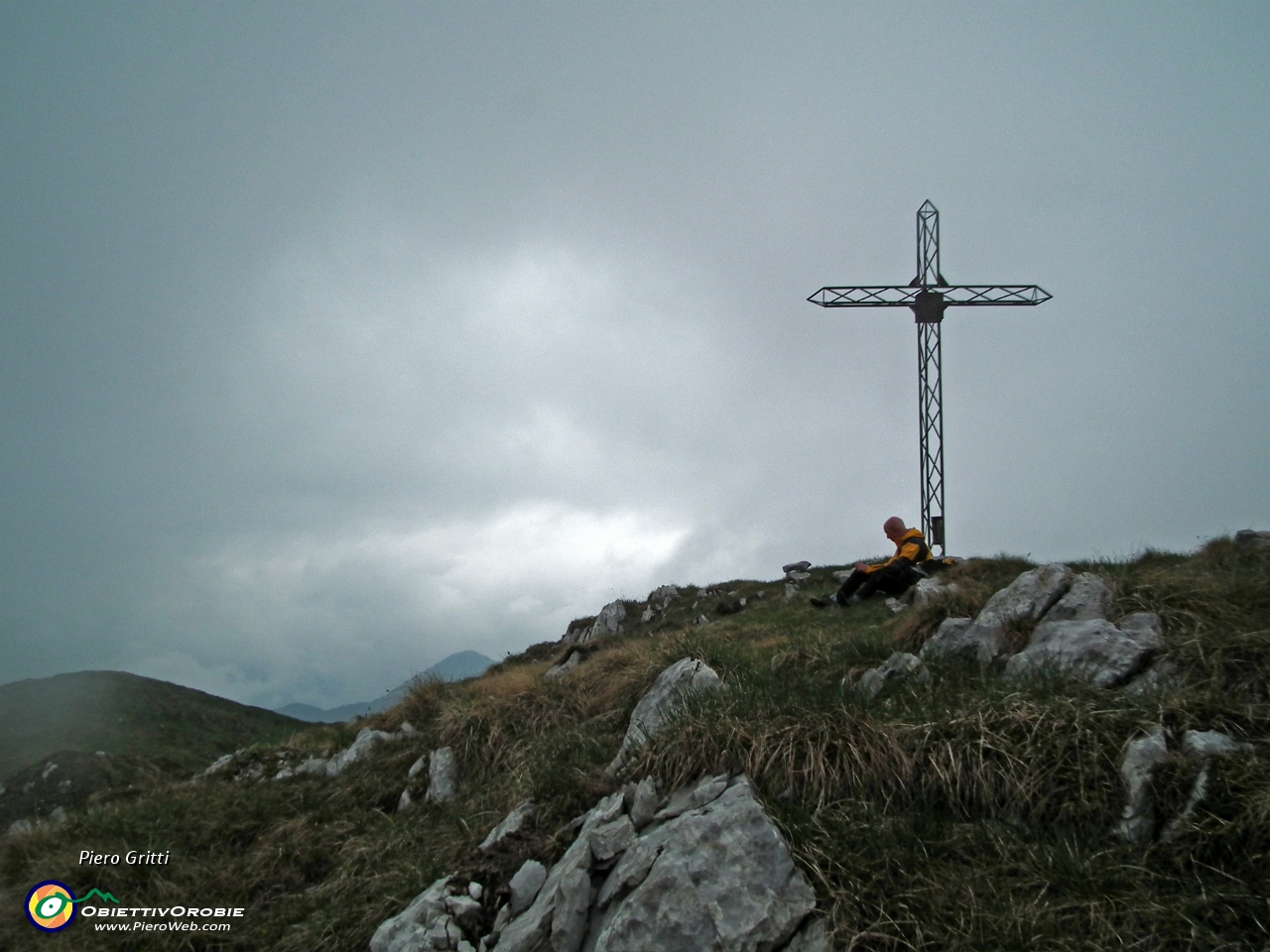 36 vetta del Monte Vindiolo (2056 m.)....JPG